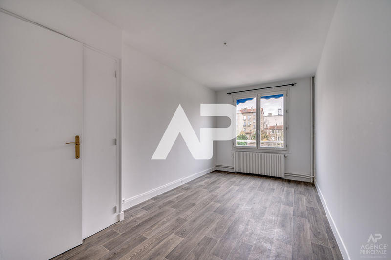 Maison - 179 m² - 8 pièces