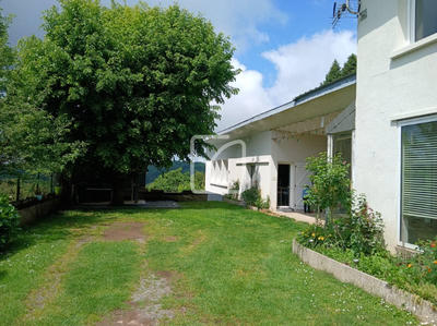 Maison - 159 m² - 8 pièces