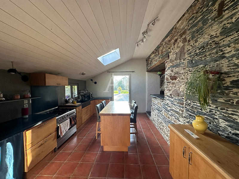 Maison - 151 m² - 7 pièces