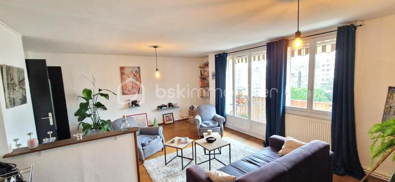 Appartement - 85 m² - 5 pièces