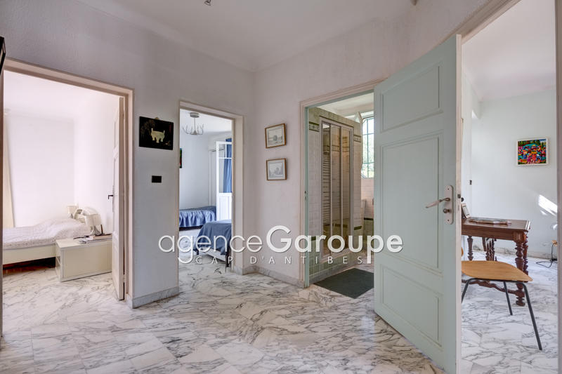 Maison - 225 m² - 6 pièces