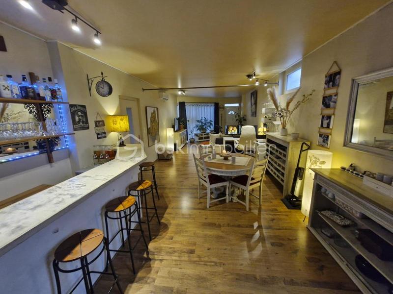 Maison traditionnelle - 170 m² - 6 pièces