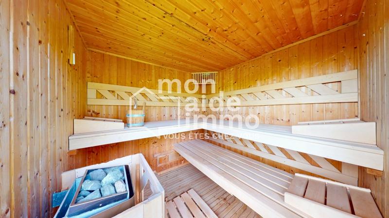 Maison - 280 m² - 7 pièces