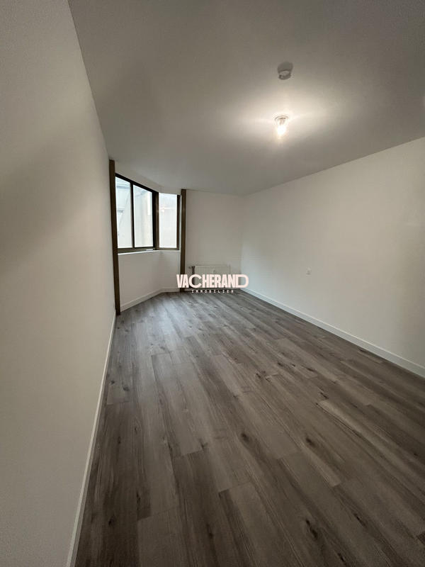 Appartement - 140 m² - 5 pièces