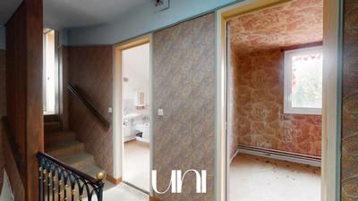 Maison - 275 m² - 13 pièces