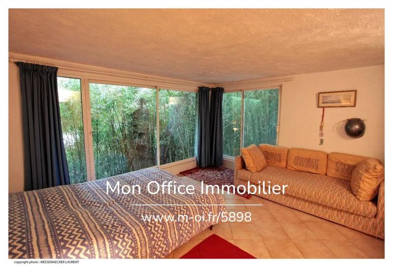 Propriété - 850 m² - 15 pièces