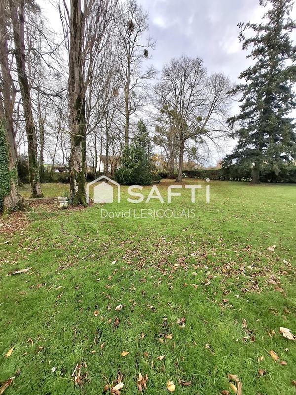 Maison - 210 m² - 8 pièces