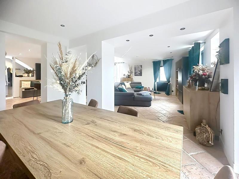 Maison - 187 m² - 5 pièces