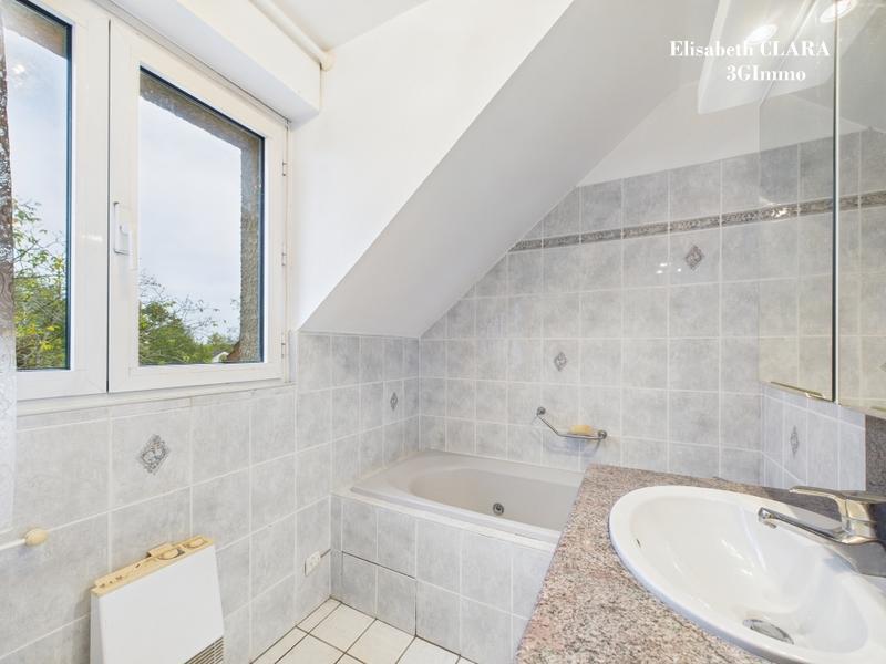 Maison - 145 m² - 6 pièces