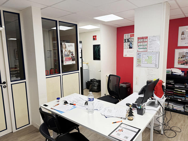 Bureau - 106 m² - 4 pièces