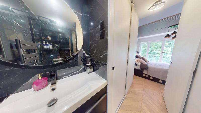 Appartement - 90 m² - 4 pièces