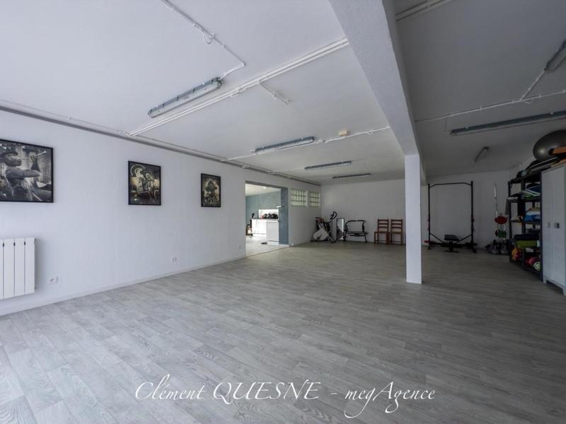 Maison - 254 m² - 5 pièces