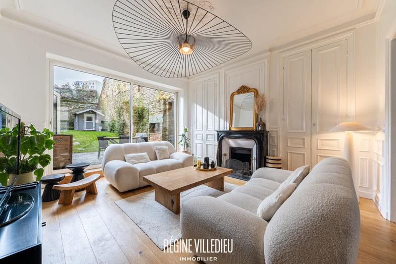 Maison - 167 m² - 8 pièces