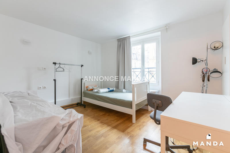 Chambre - 11 m² - 5 pièces