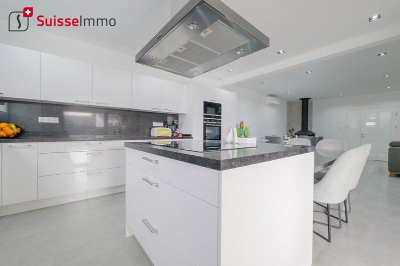 Maison - 195 m² - 7 pièces