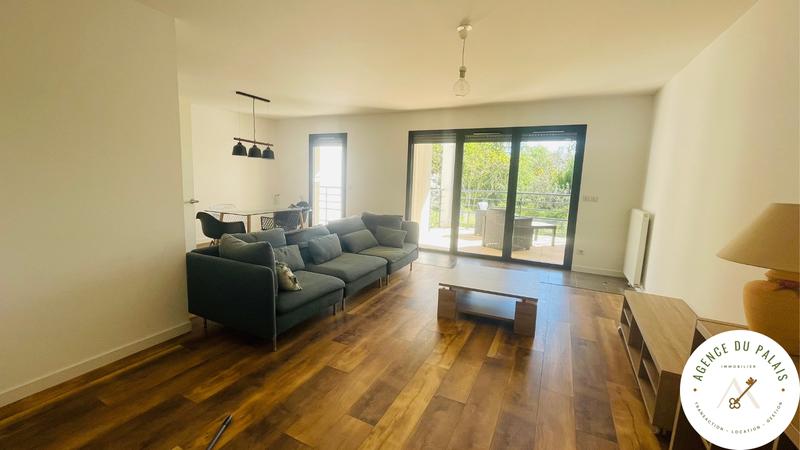 Appartement - 90 m² - 3 pièces