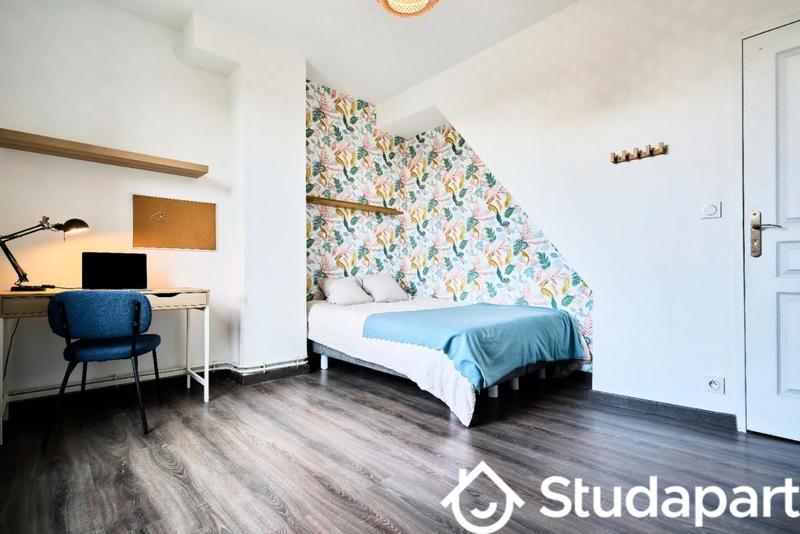 Chambre - 12 m² - 1 pièce