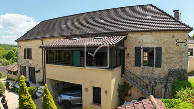 Maison - 199 m² - 10 pièces