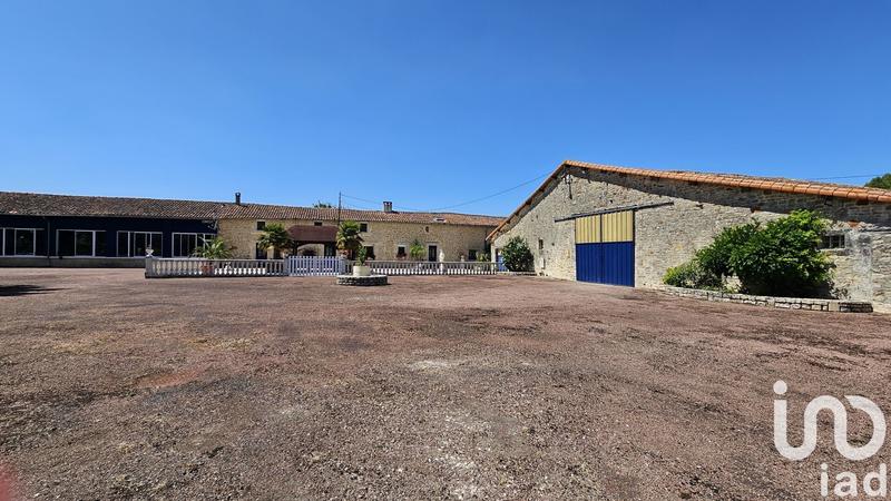 Maison - 338 m² - 6 pièces