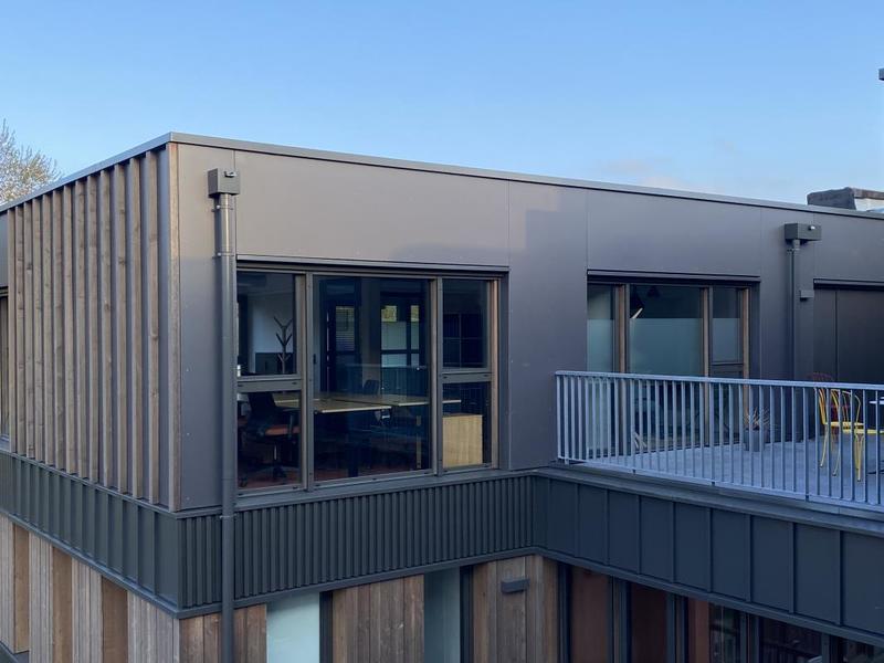 Bureau - 110 m² - 6 pièces