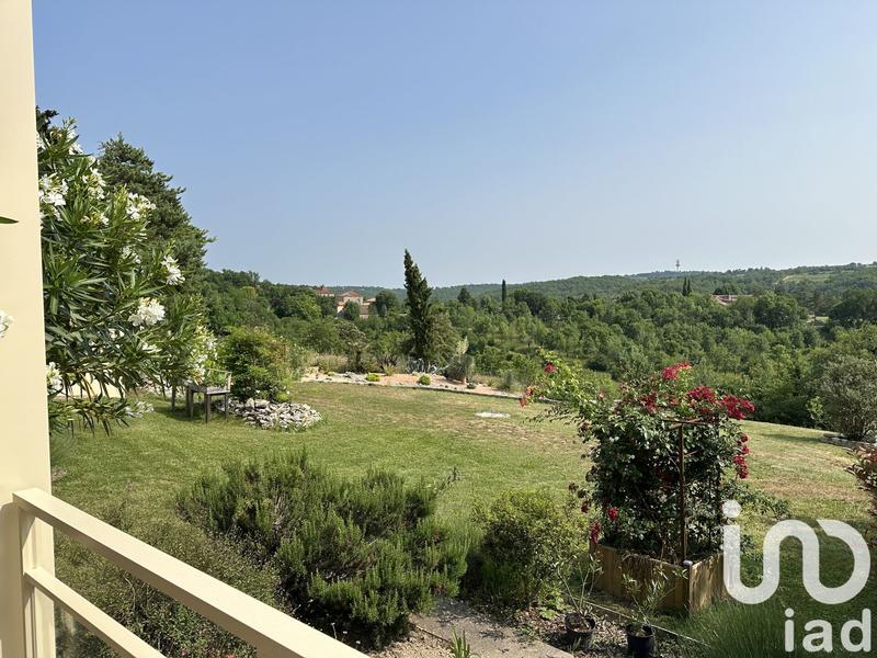 Maison - 211 m² - 8 pièces