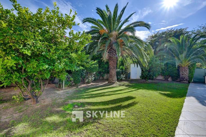 Villa - 285 m² - 9 pièces