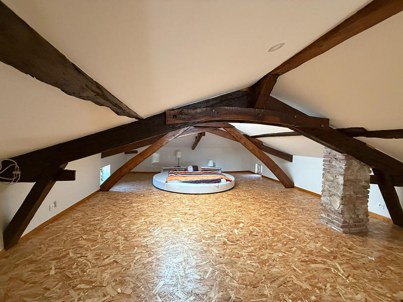 Maison - 210 m² - 4 pièces