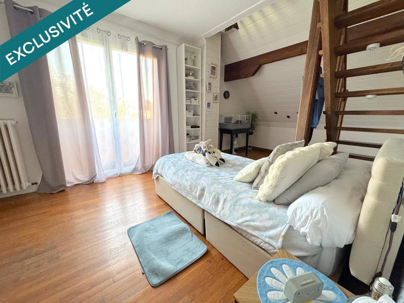 Maison - 181 m² - 7 pièces