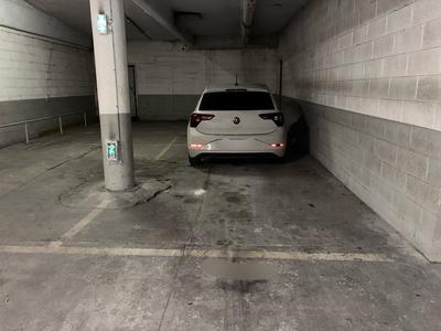 Parking / Garage - 66 m²