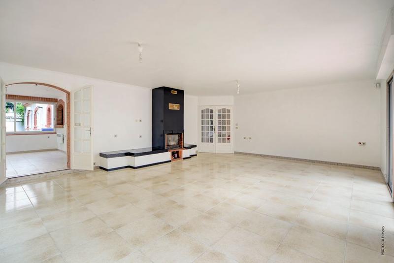 Maison - 210 m² - 6 pièces