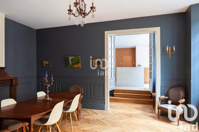 Maison - 650 m² - 15 pièces