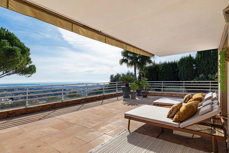 Appartement - 156 m² - 5 pièces