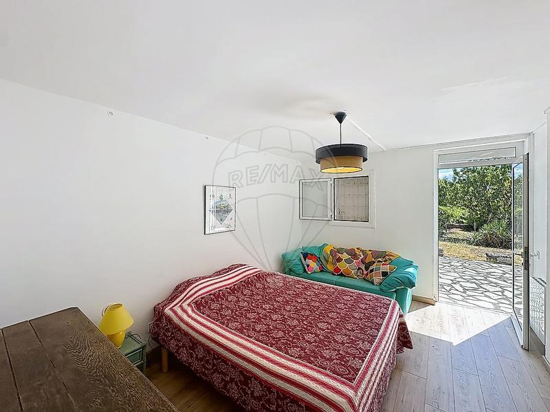 Propriété - 333 m² - 9 pièces