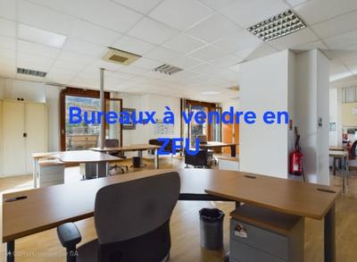 Bureau - 240 m² - 10 pièces