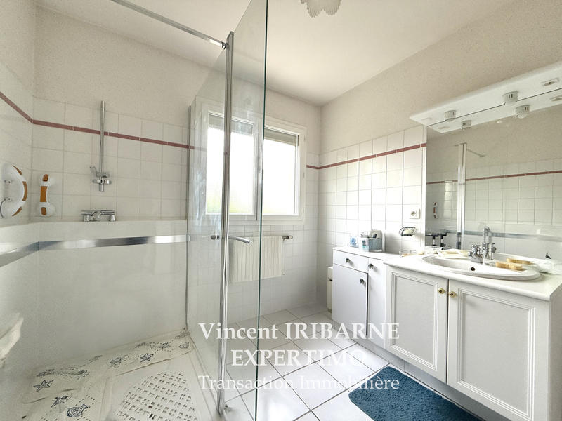 Maison - 93 m² - 4 pièces