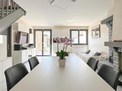 Maison - 100 m² - 6 pièces