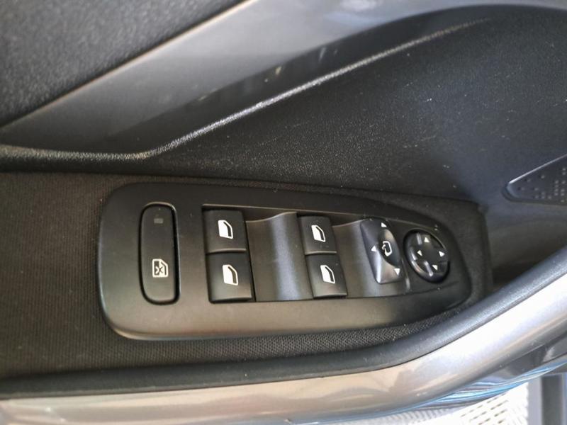 Peugeot 2008 Bluehdi 100ch Bvm6 Style