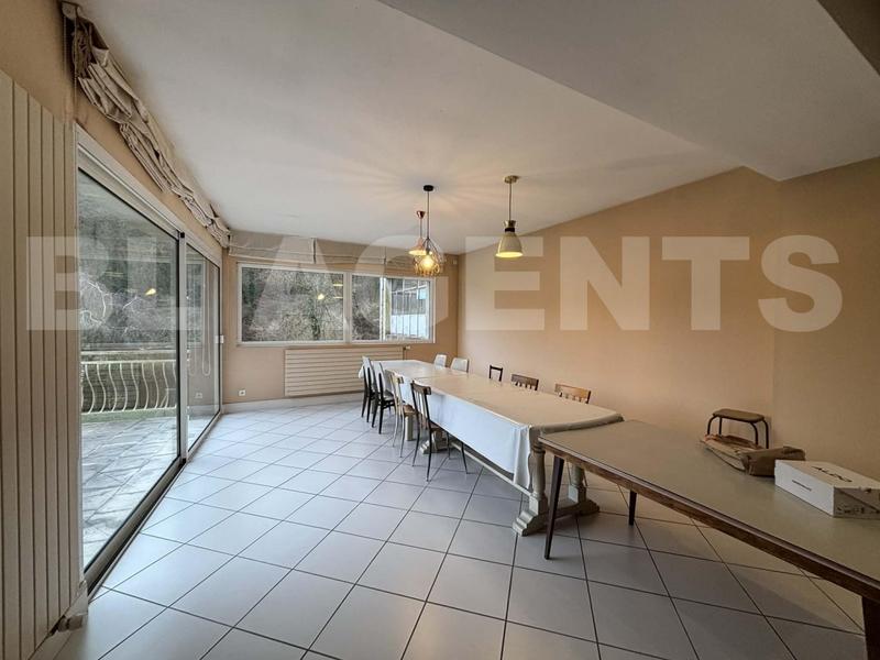 Maison bourgeoise - 228 m² - 8 pièces