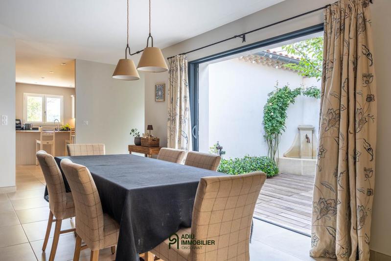 Villa - 417 m² - 11 pièces