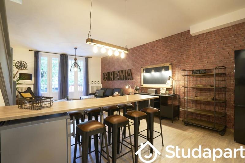 Chambre - 11 m² - 1 pièce