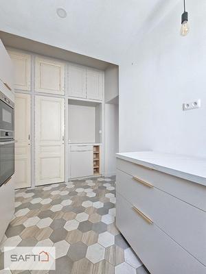 Maison - 197 m² - 9 pièces