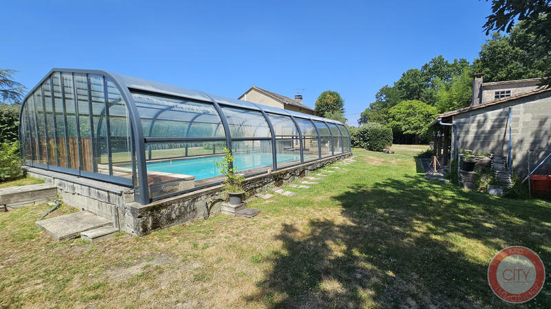 Maison ancienne - 270 m² - 10 pièces