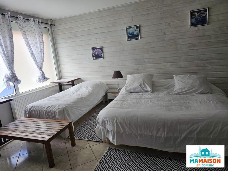 Maison - 198 m² - 9 pièces