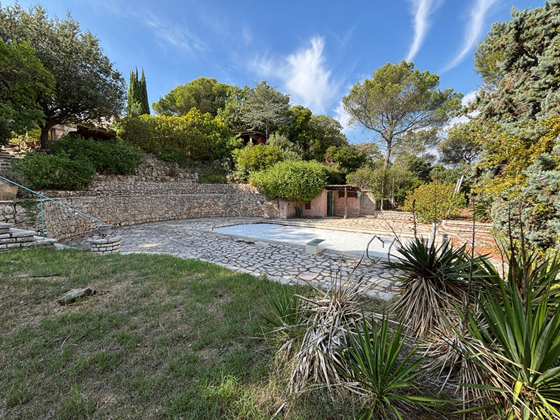 Maison - 300 m² - 10 pièces