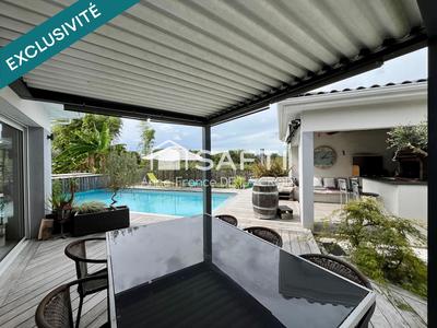 Maison - 205 m² - 7 pièces