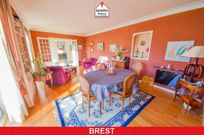 Maison - 148 m² - 7 pièces