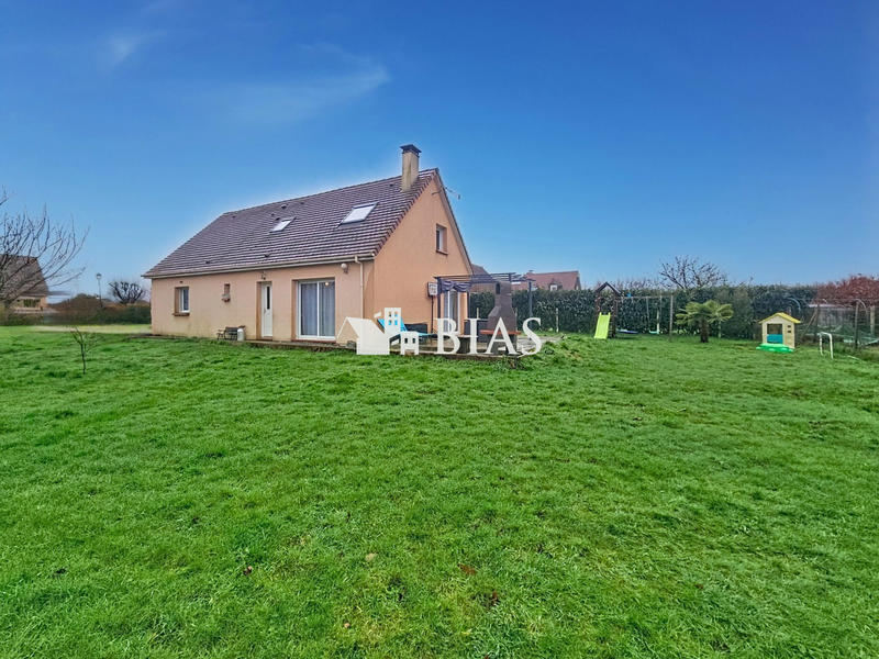 Maison - 102 m² - 5 pièces