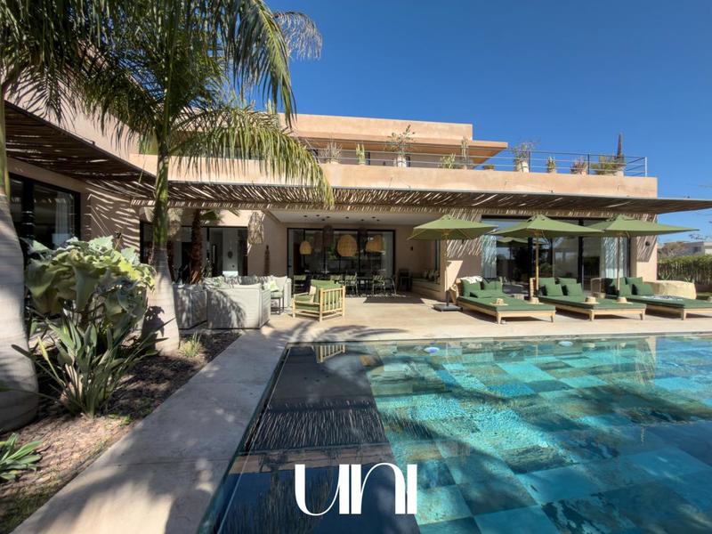 Villa - 640 m² - 11 pièces