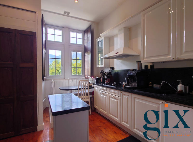 Appartement - 154 m² - 5 pièces