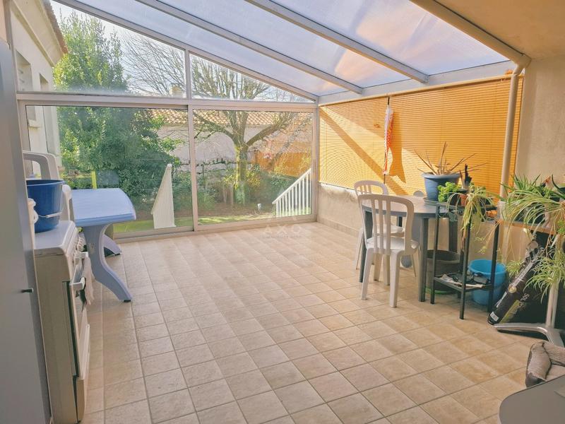 Maison - 234 m² - 8 pièces